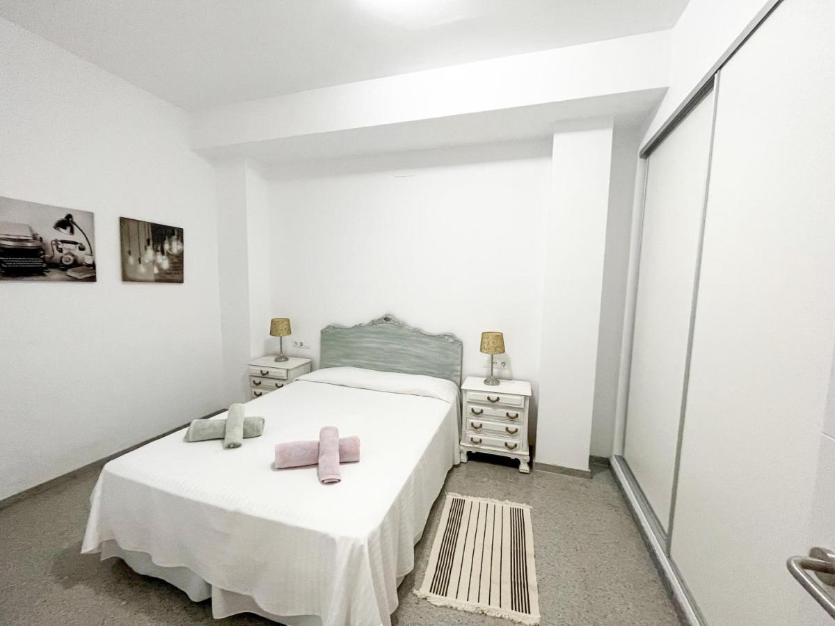 Amplio Apartamento En Av. Carlos Haya Málaga Eksteriør bilde